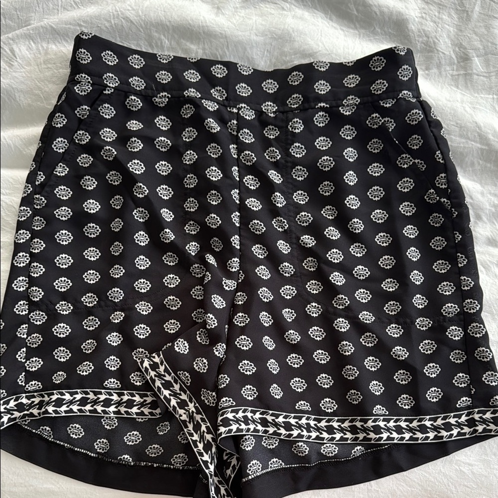 Max Studio Black and White Athletic Shorts for Performance